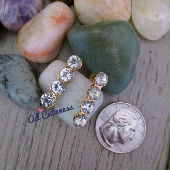 🎀 Bar Stud Earrings - Picture 2 of 4